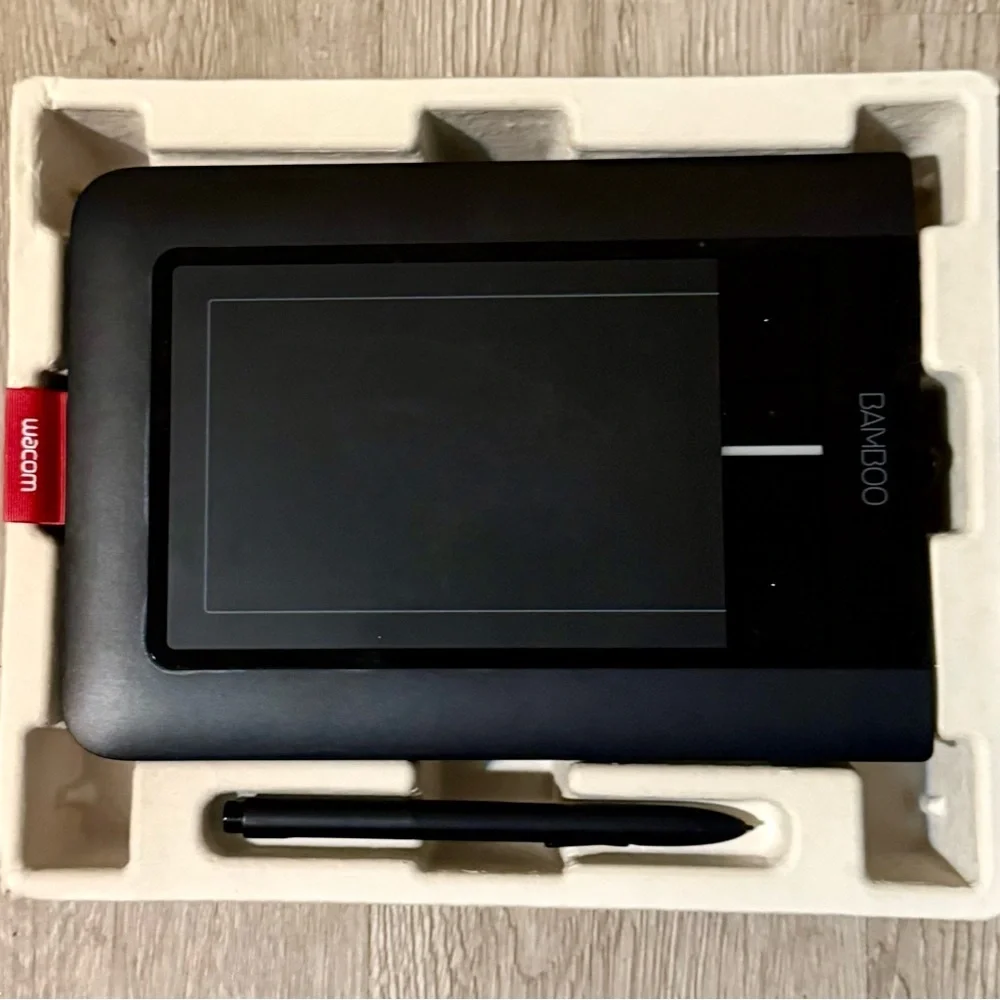 Wacom Bamboo Touch Tablet CTH-460 USB Graphic Design Drawing